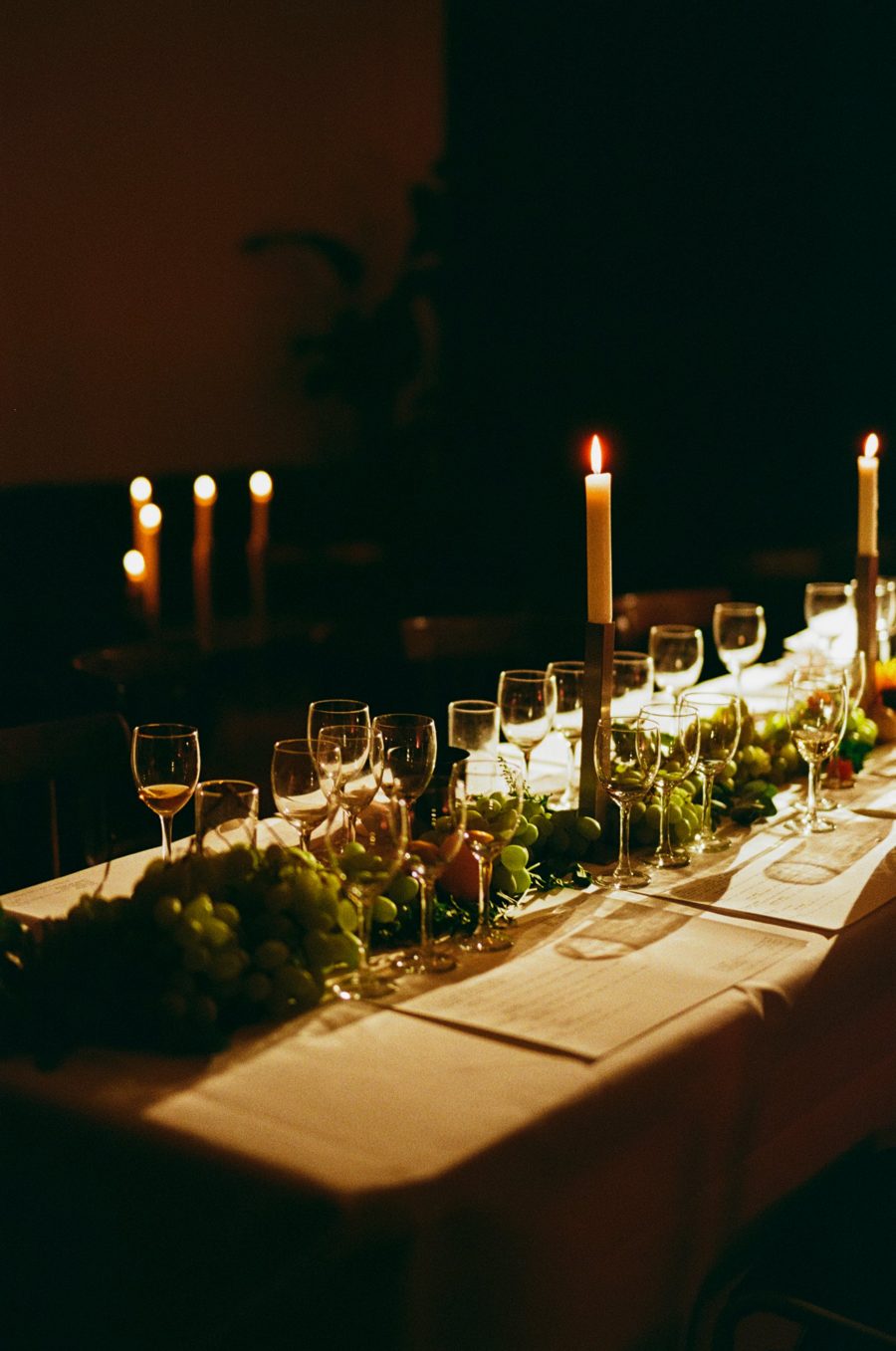 Ripe, White and Orange Edition: candlelit tasting table